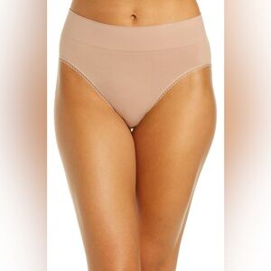Wacoal Feeling Flexible Hi-Cut Fashion Brief